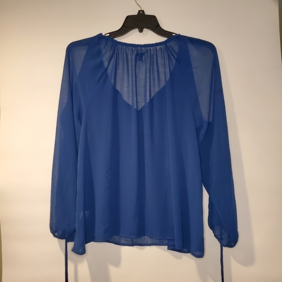 Navy Blue Cutout COLD SHOULDER Blouse- APT. 9- WOMENS SIZE LARGE - Picture 2 of 13